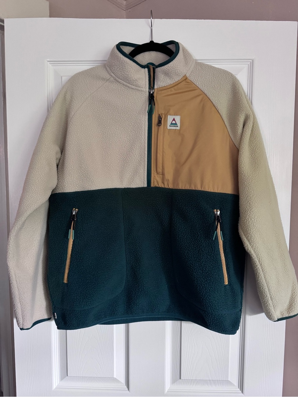 Passenger Half Zip Pullover Size Large